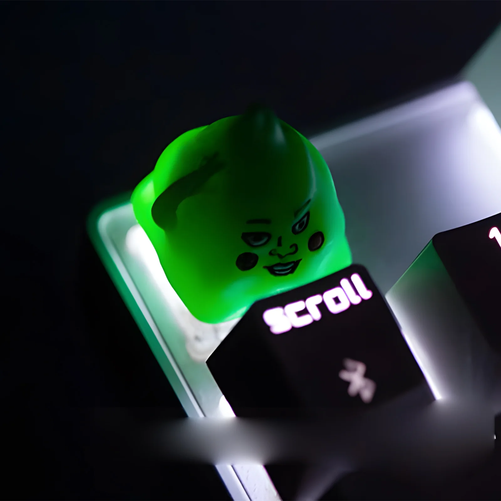 Green Face Artisan Keycap - Image 4