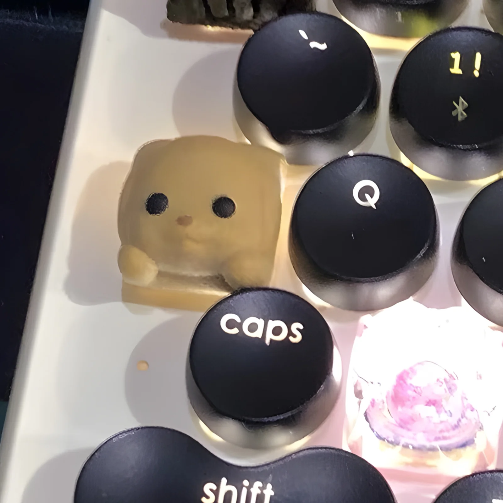 Poodle Artisan Keycap - Image 3