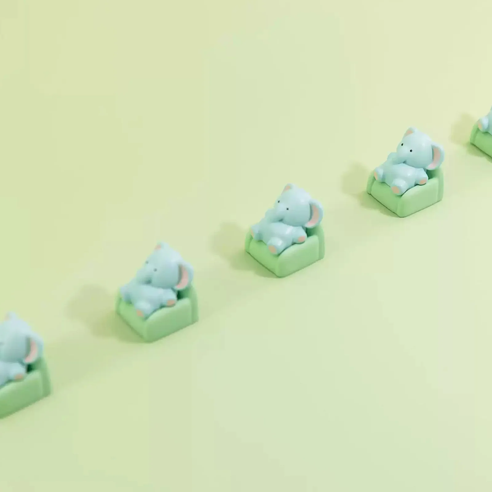 Sofa Artisan Keycap-Blue Elephant - Image 6