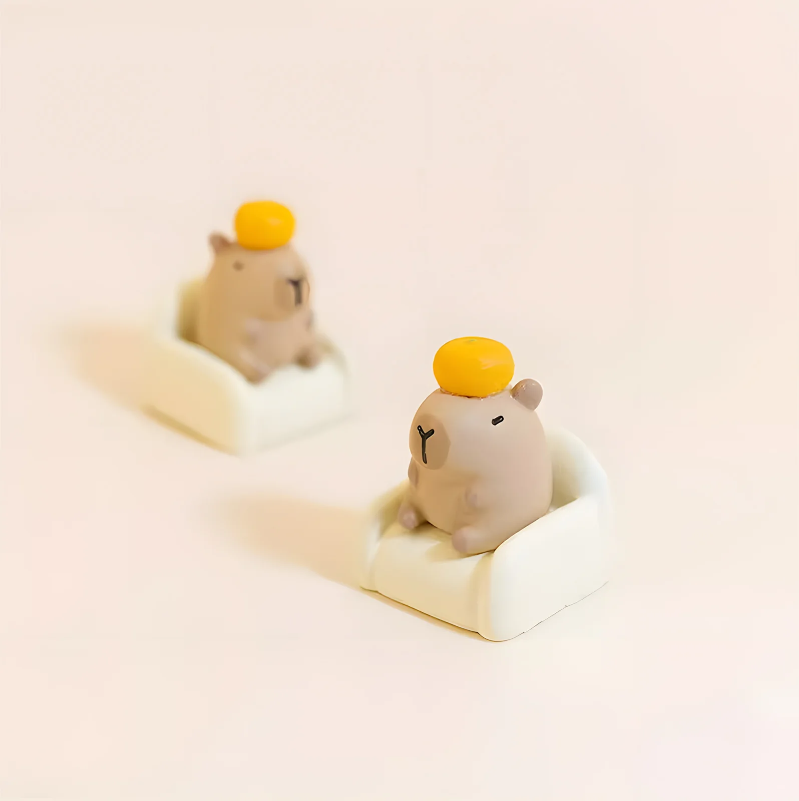 Sofa Artisan Keycap-Capybara - Image 5