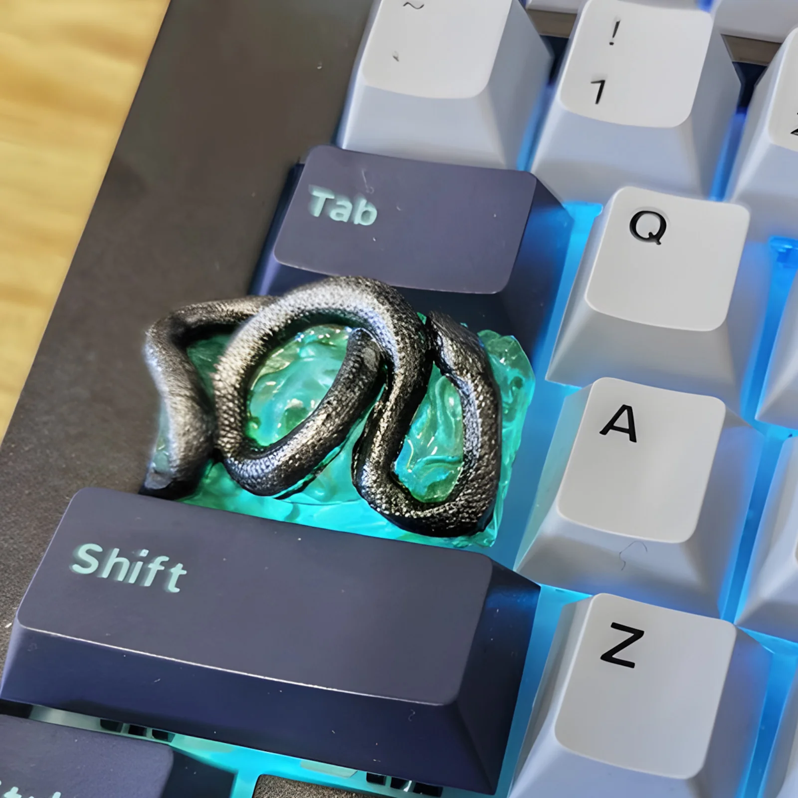 Verta Artisan Keycap - Image 6