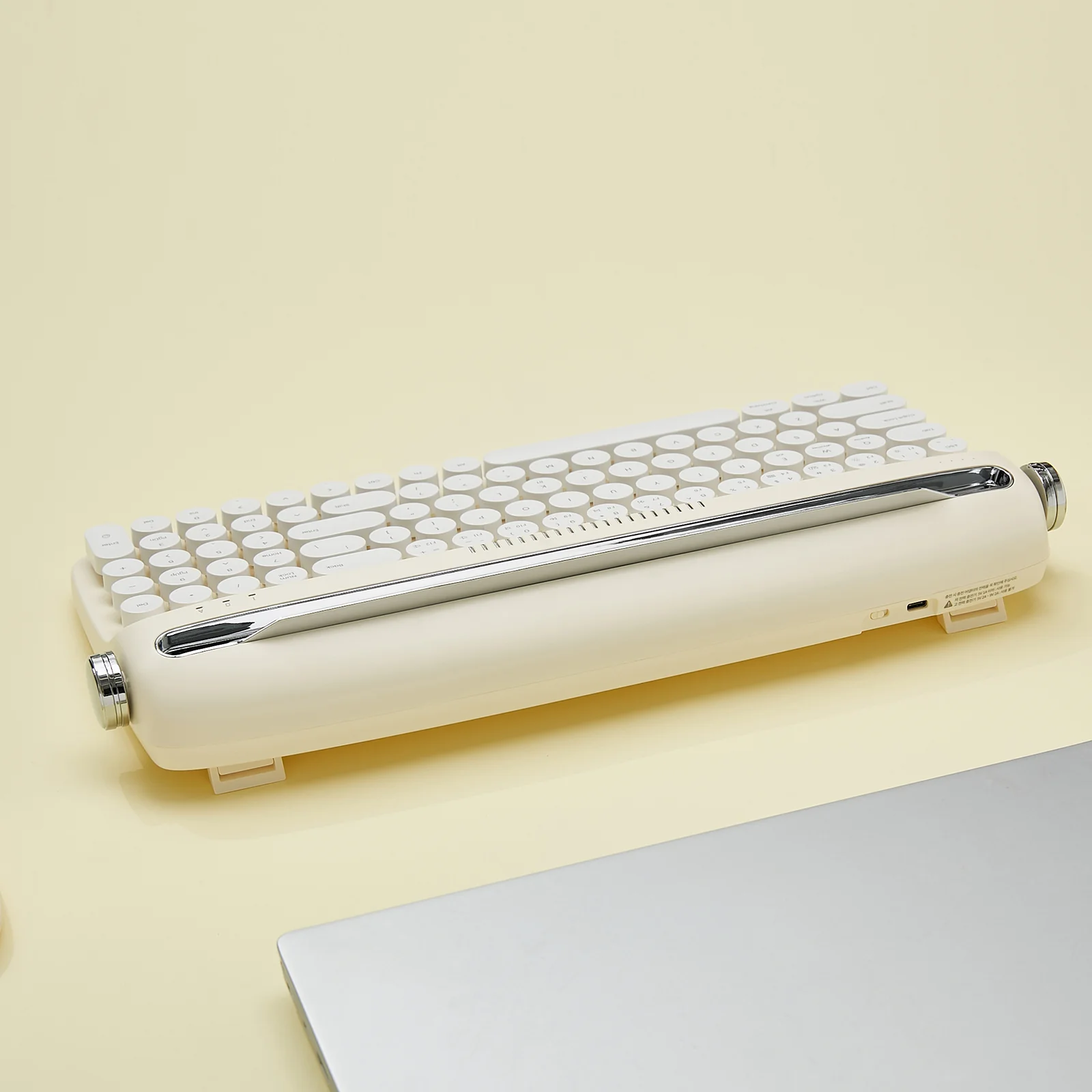 YUNZII ACTTO B309 Upgraded Rechargeable Wireless Retro Typewriter Keyboard - Image 8