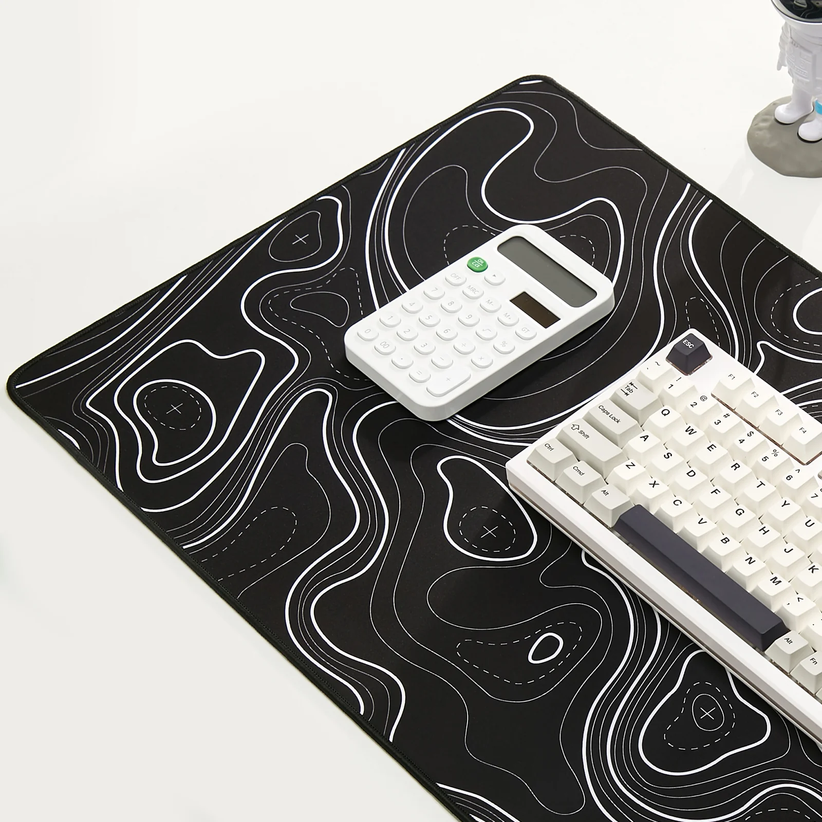 YUNZII Desk Pad Mouse Mat - Black Line - Image 4
