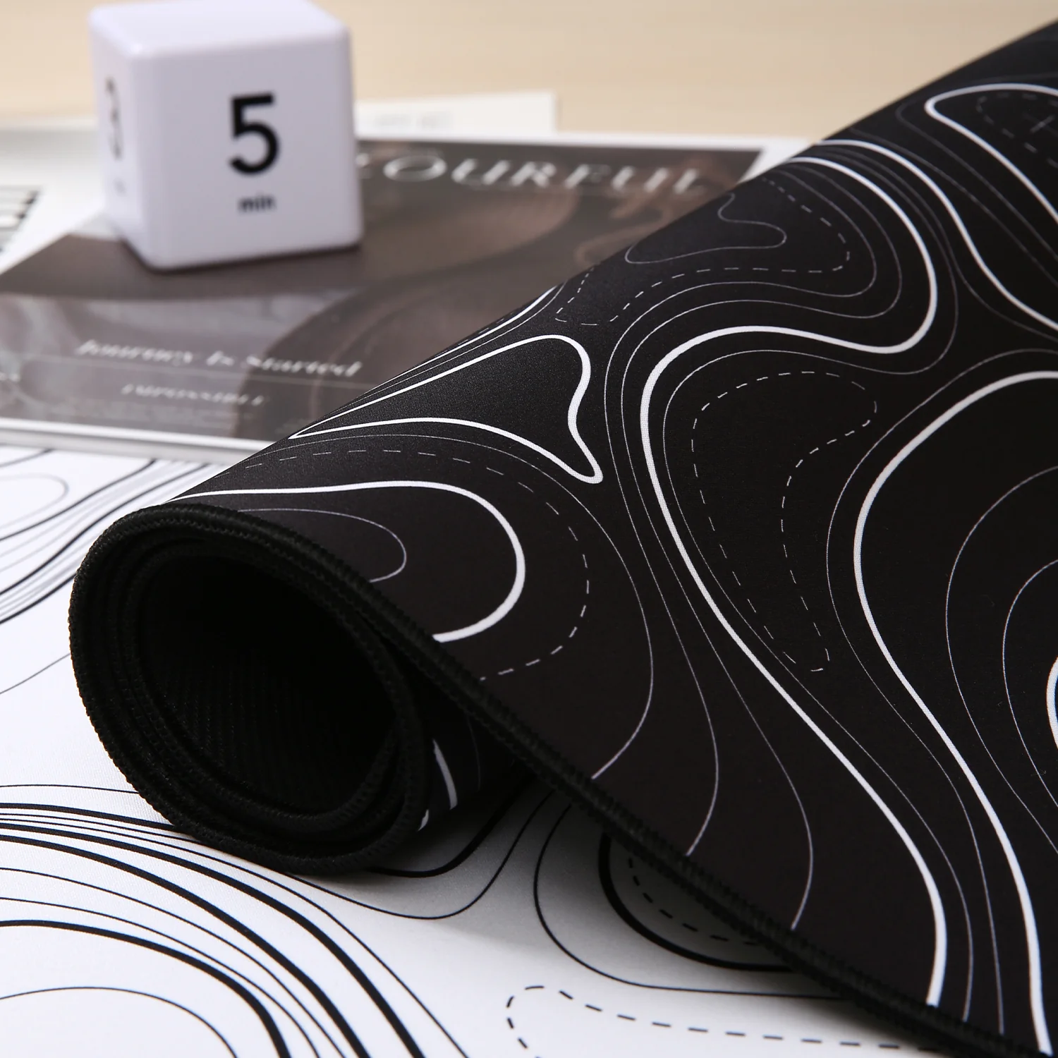 YUNZII Desk Pad Mouse Mat - Black Line - Image 7