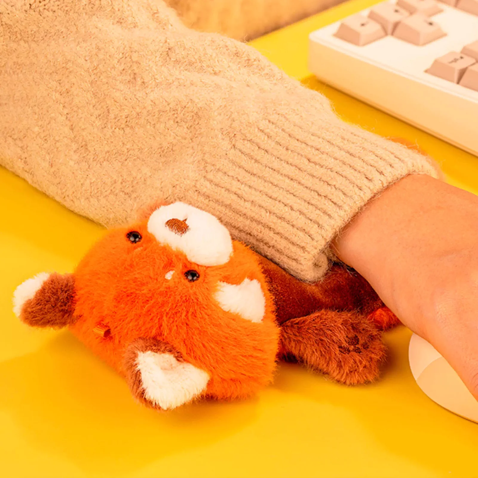YUNZII Fluffy Animals Palm Rest - Image 5