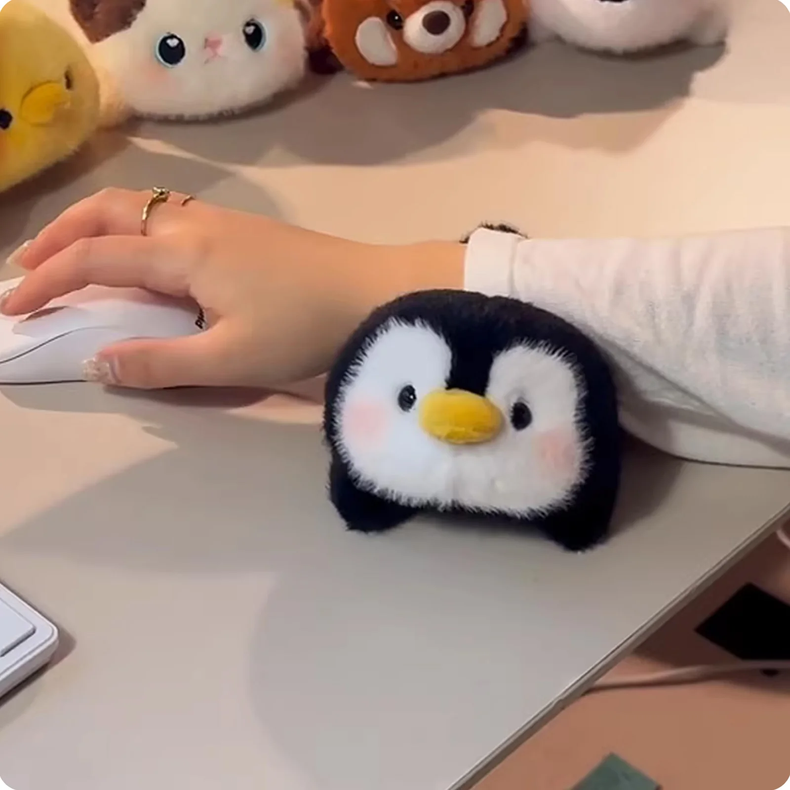 YUNZII Fluffy Animals Small Palm Rest Ornaments - Image 5