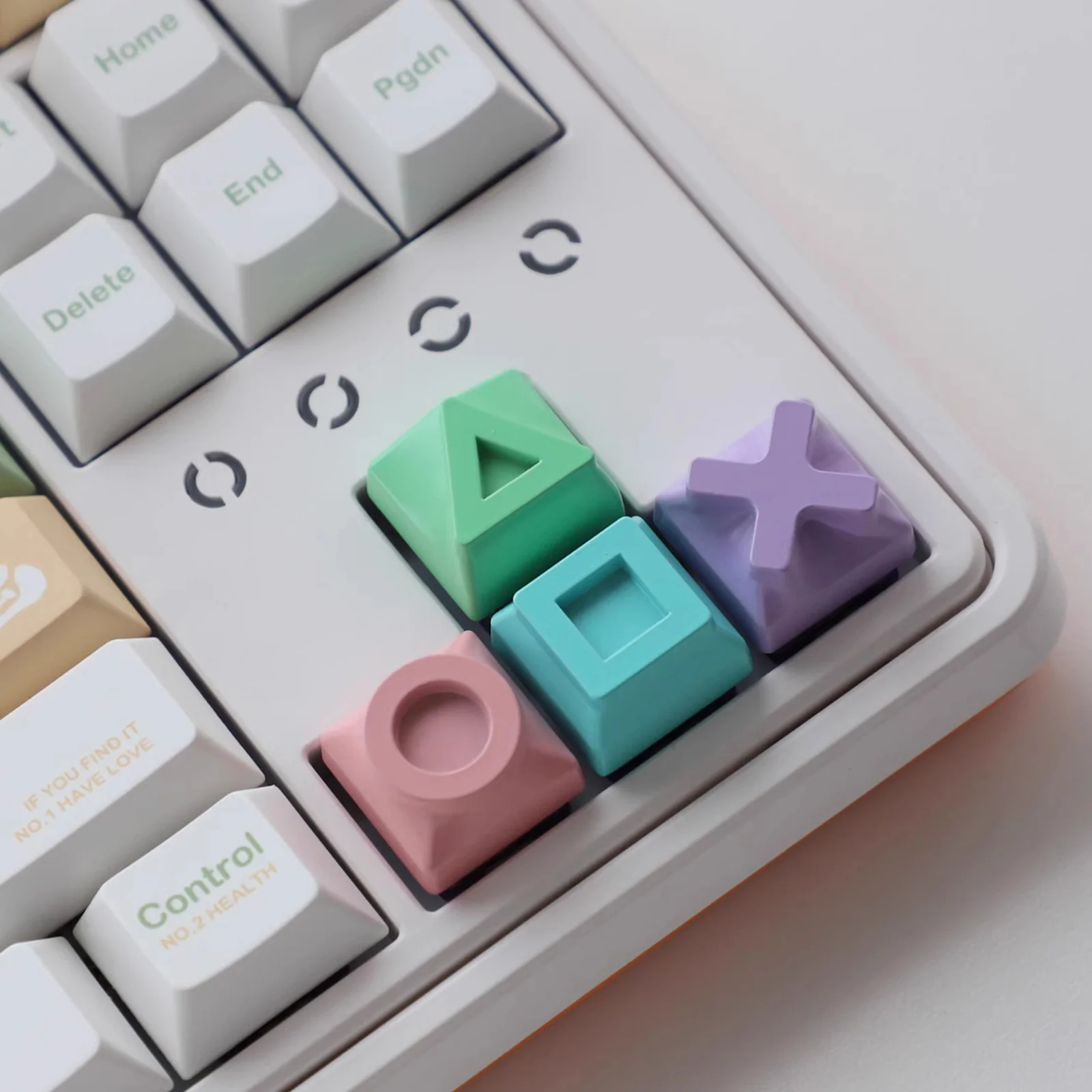 YUNZII Geometric Zinc Artisan Keycap - Image 7