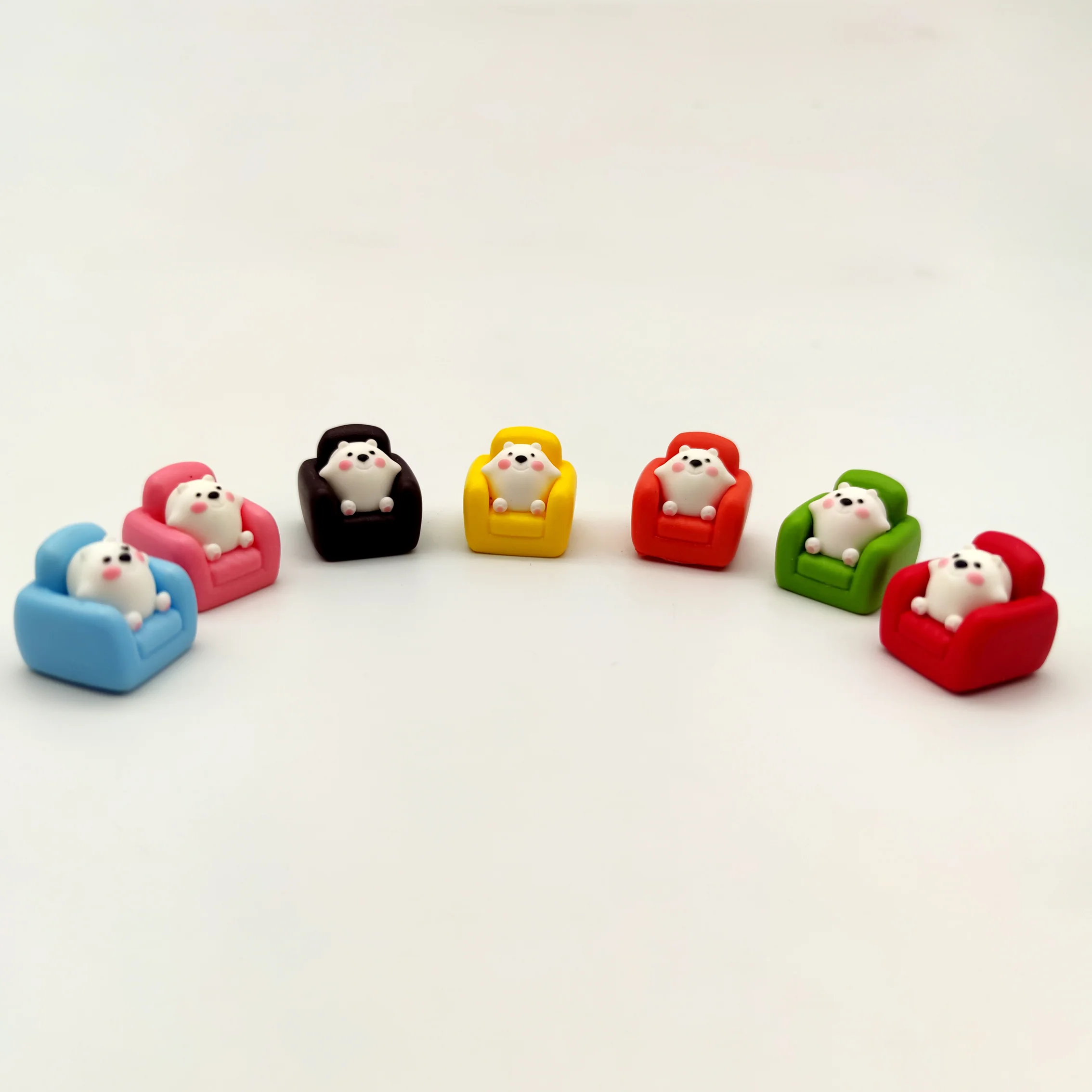 YUNZII Handmade Artisan Keycap - Sofa Bear - Image 3