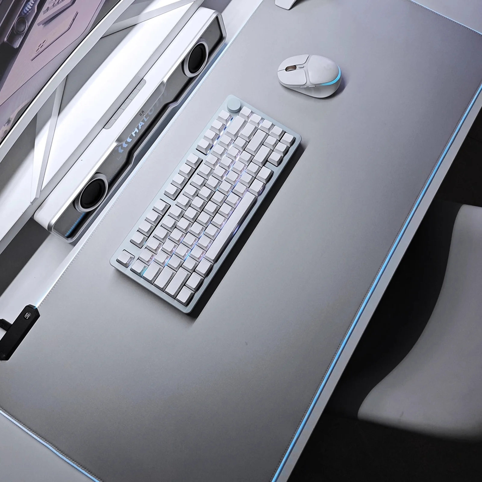 YUNZII LED Gaming Mouse Pad Desk Mat - Image 8
