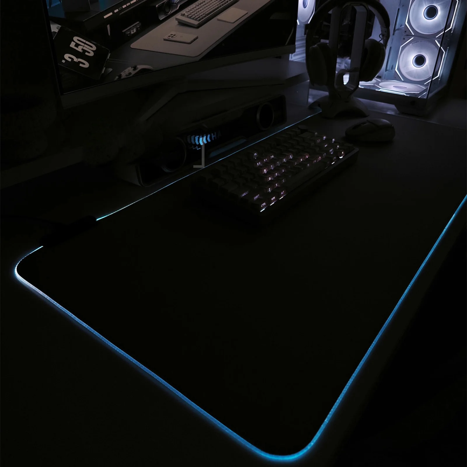 YUNZII LED Gaming Mouse Pad Desk Mat - Image 9