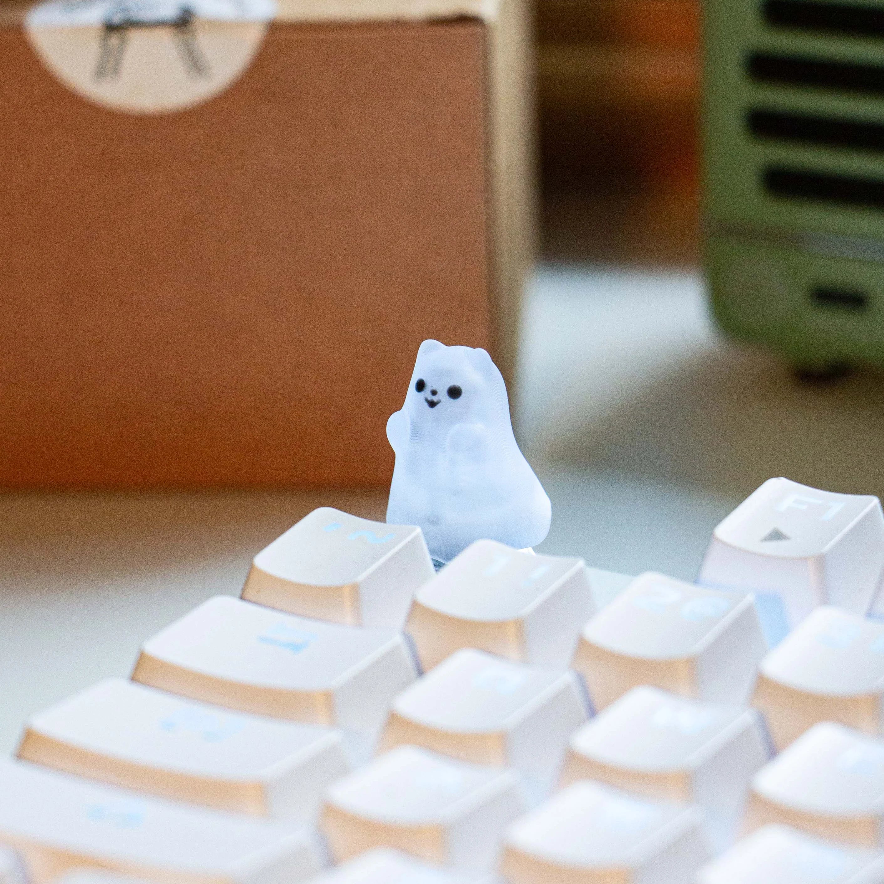 YUNZII Light Transmission Little Ghost Artisan Keycap - Image 5