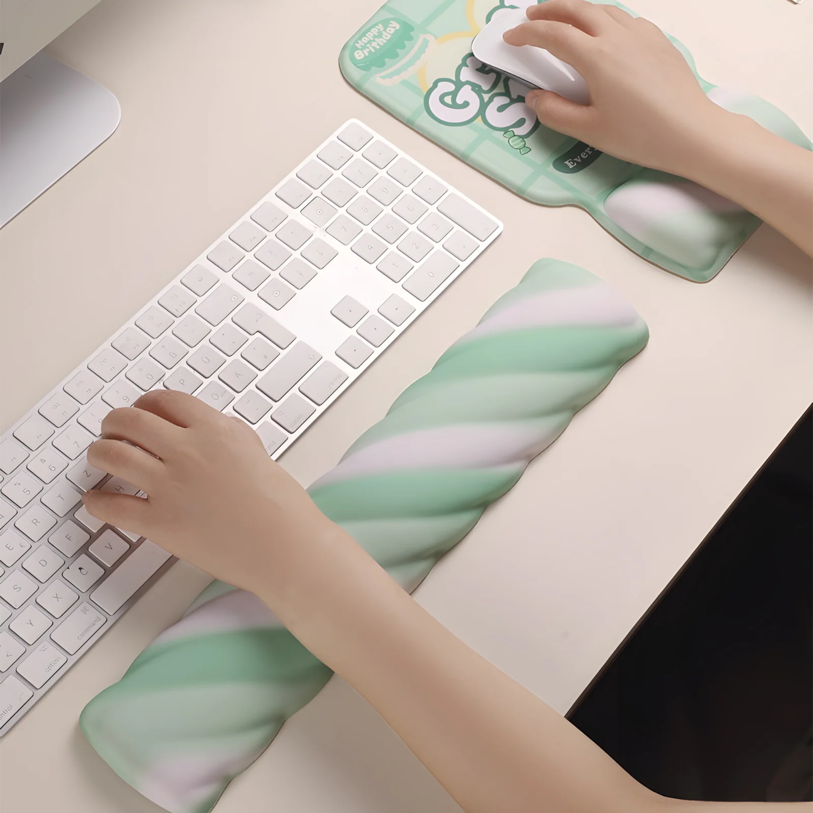 YUNZII Marshmallow Mouse Pad Palm Rest - Image 8