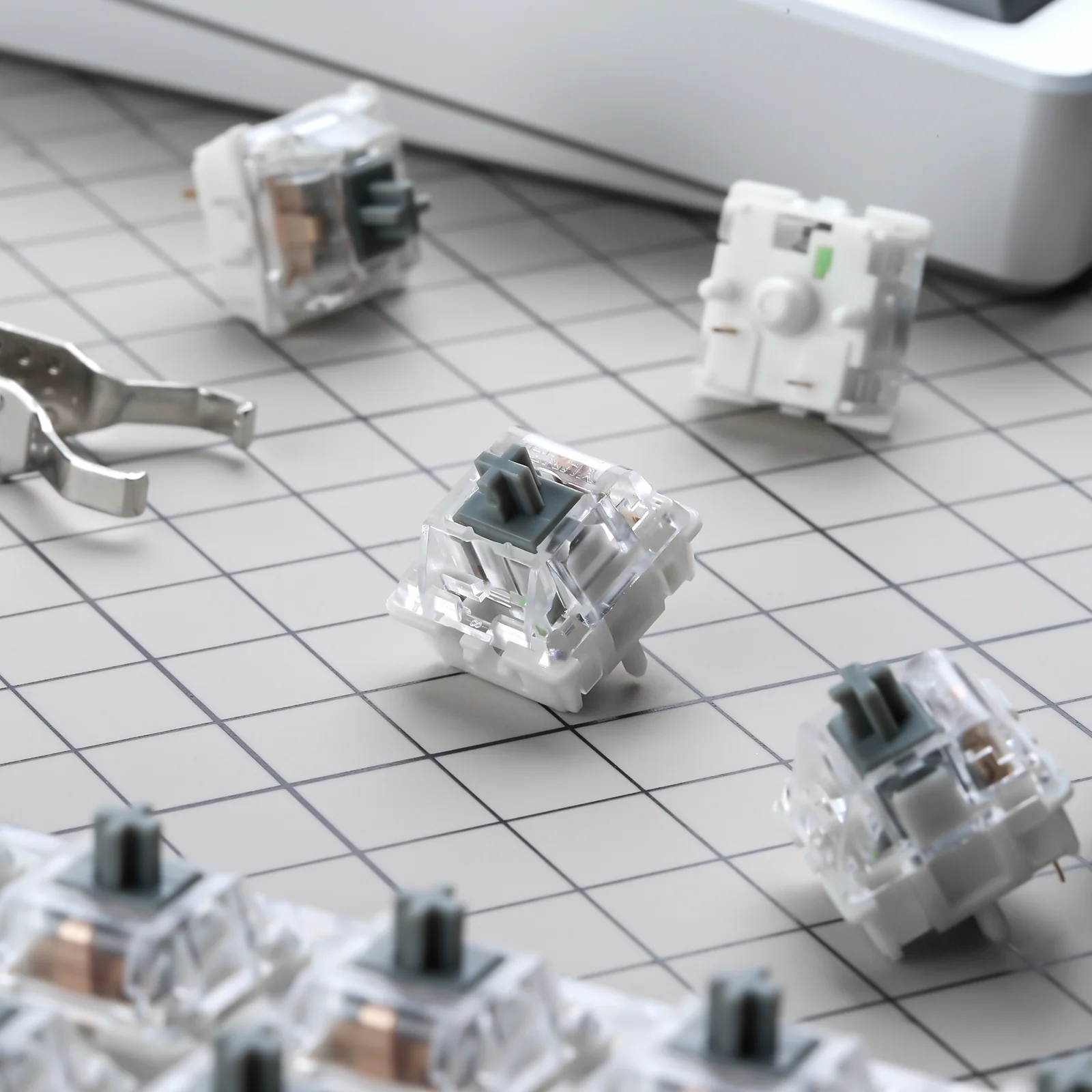 YUNZII Onyx Gray Tactile Clicky Mechanical Switch - Image 8