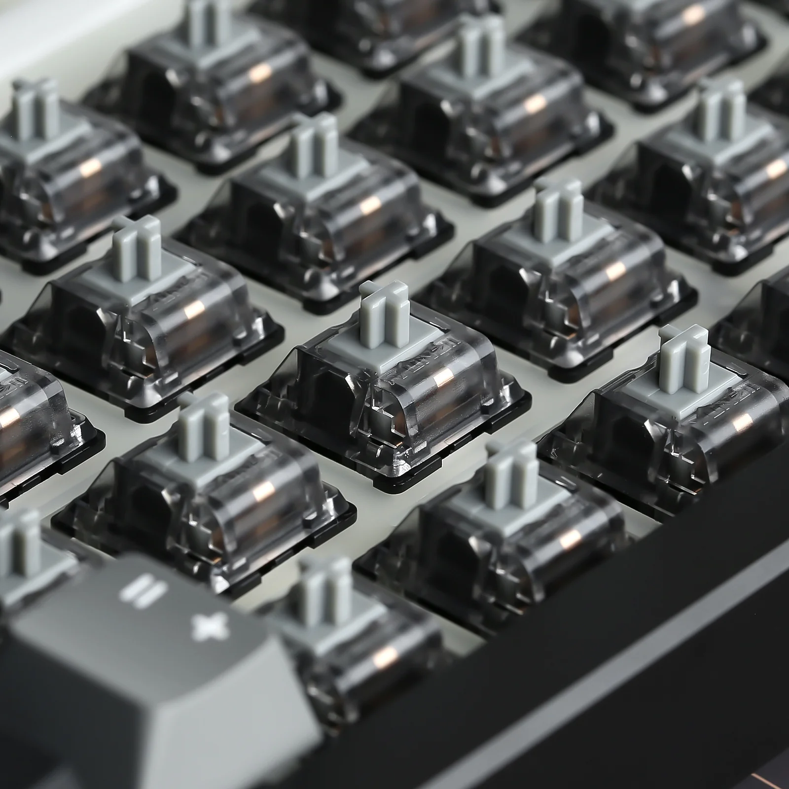 YUNZII Onyx Tactile Clicky Mechanical Switch - Image 13