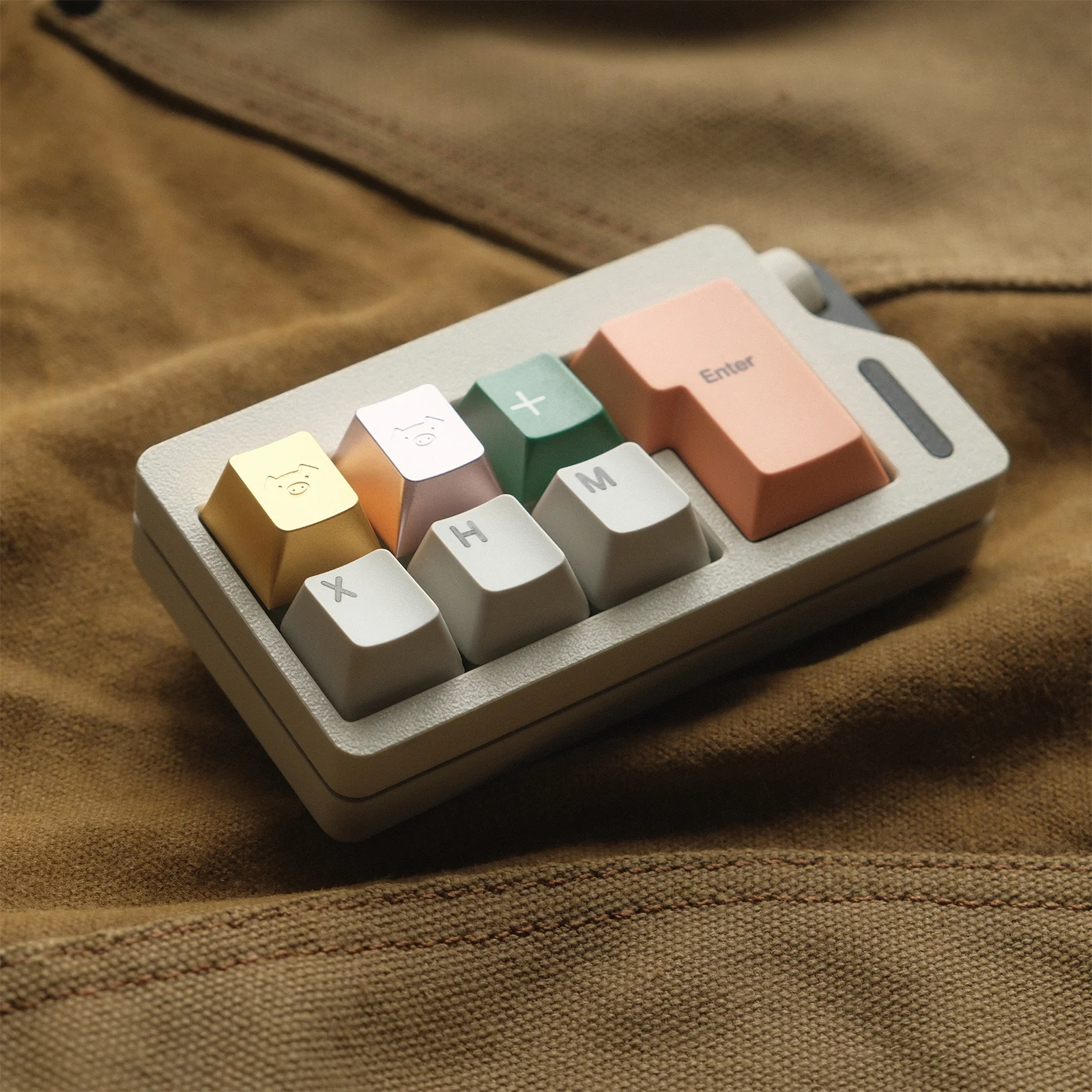 YUNZII Piggy Aluminum Artisan Keycap - Image 5