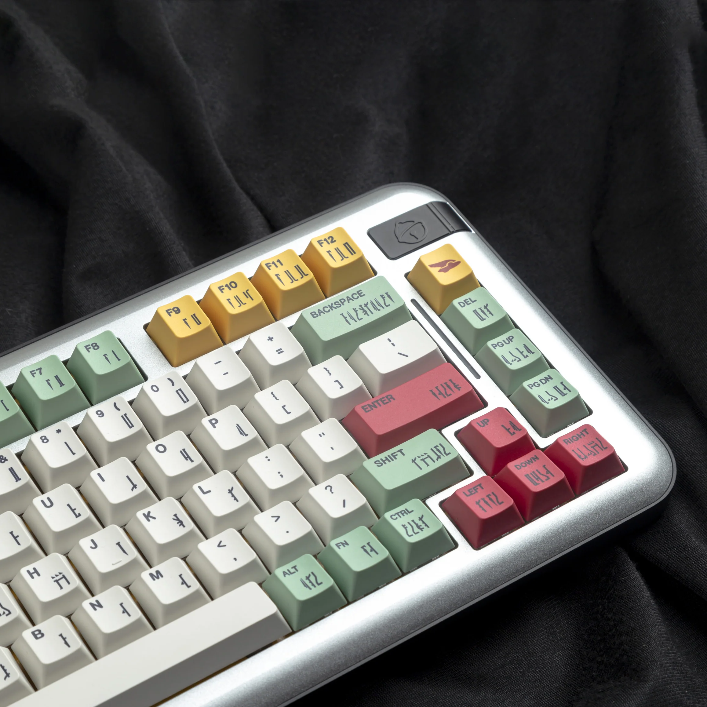 YUNZII Planets Keycap Set - Image 4
