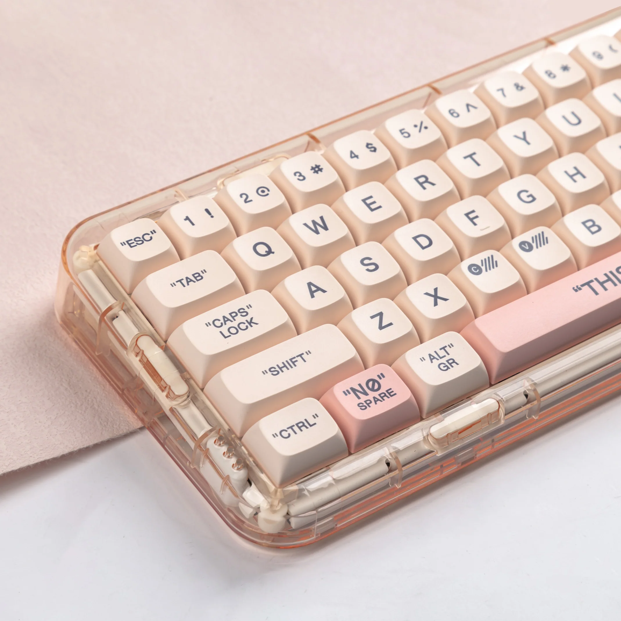 YUNZII Plastic Pink Keycap Set - Image 9