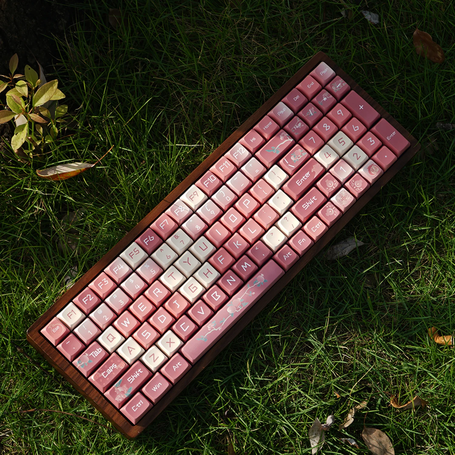 YUNZII Pomegranate Keycap Set - Image 2