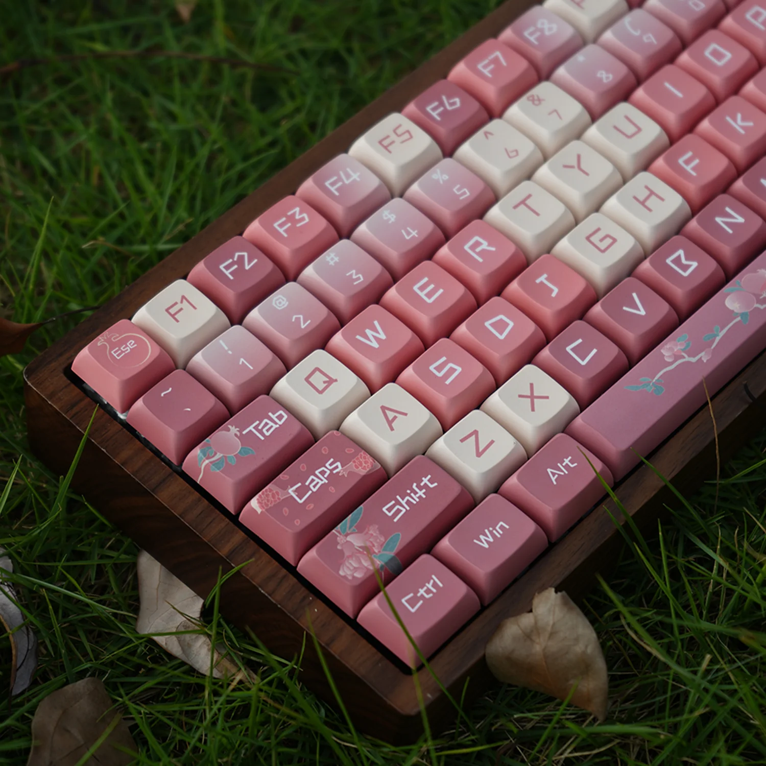 YUNZII Pomegranate Keycap Set - Image 6