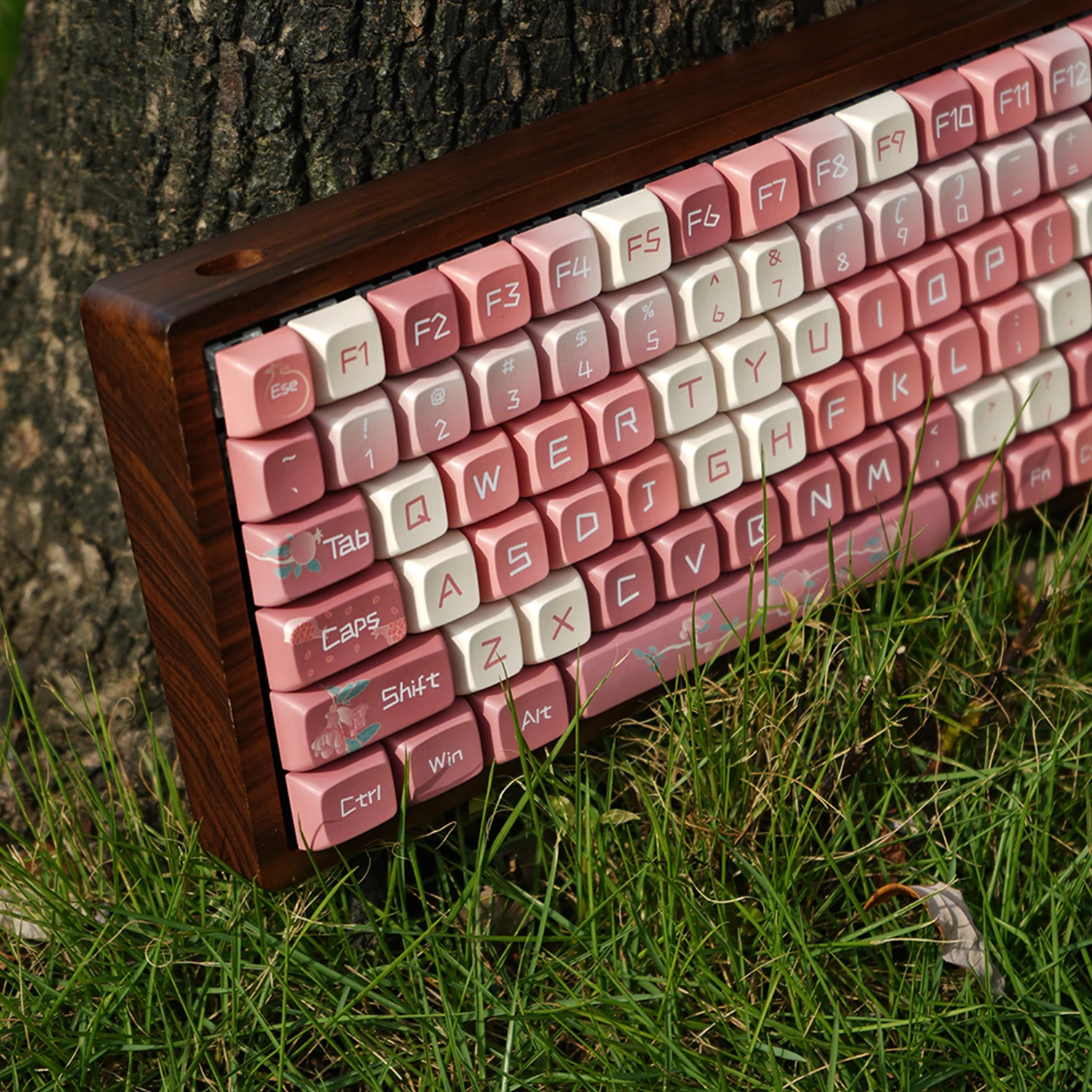 YUNZII Pomegranate Keycap Set - Image 8