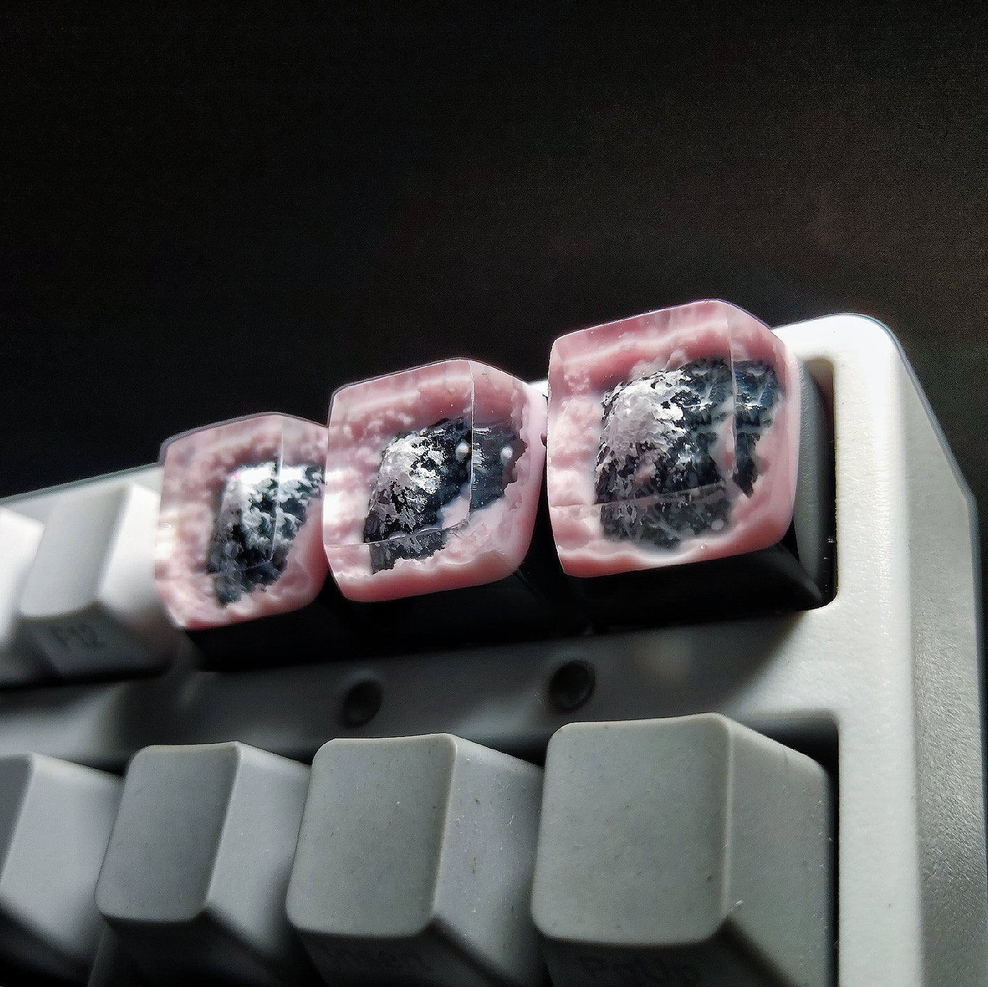 YUNZII Sakura Blossom Snow Mountain Keycaps - Image 4
