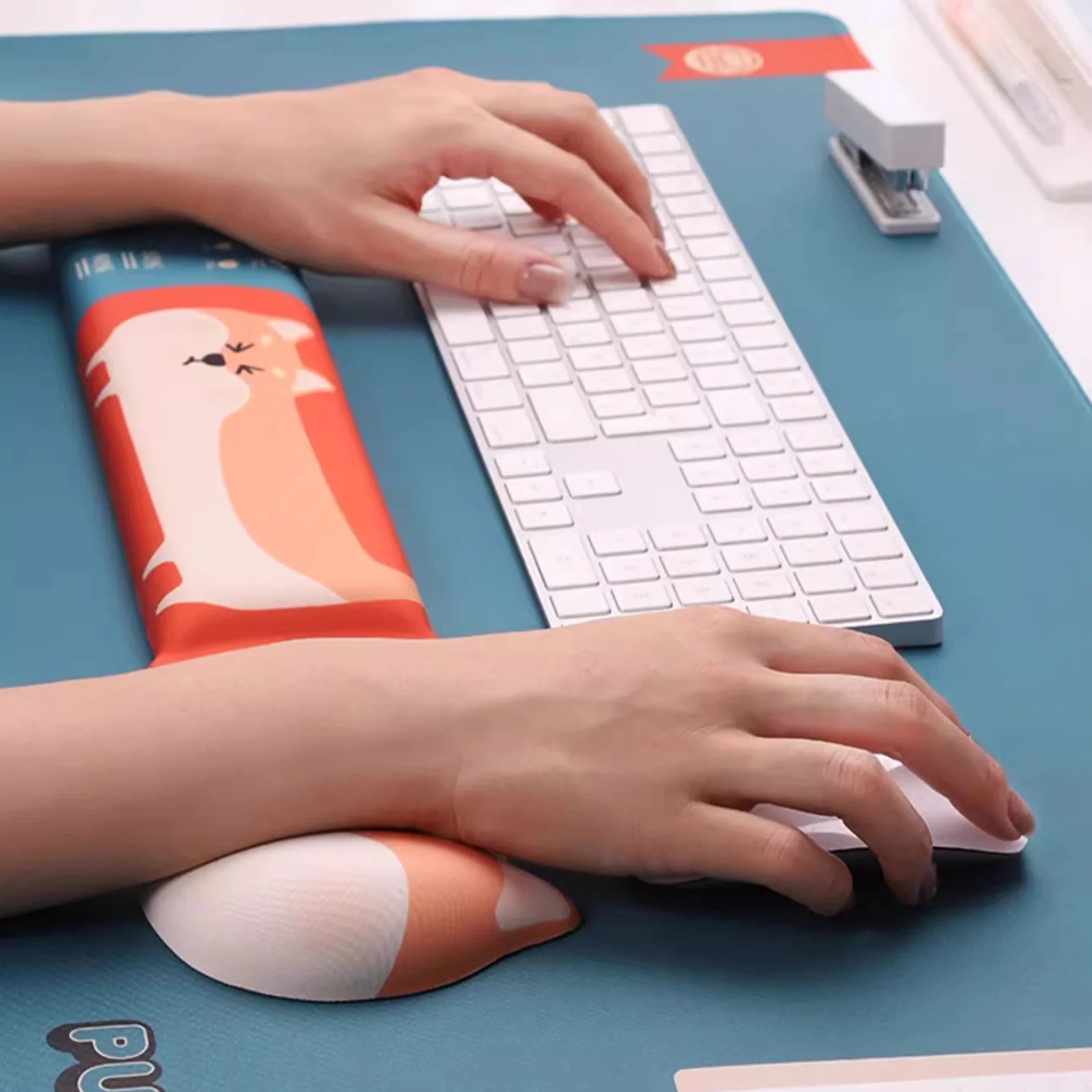 YUNZII Shiba Inu Desk Mat Palm Rest - Image 6