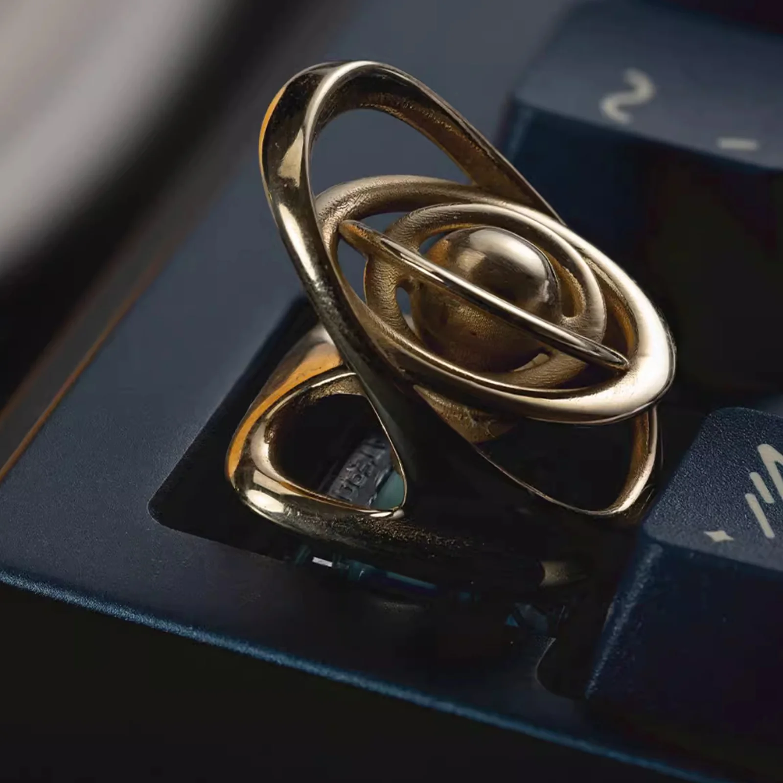 YUNZII Star Trails Copper Artisan Keycap - Image 4