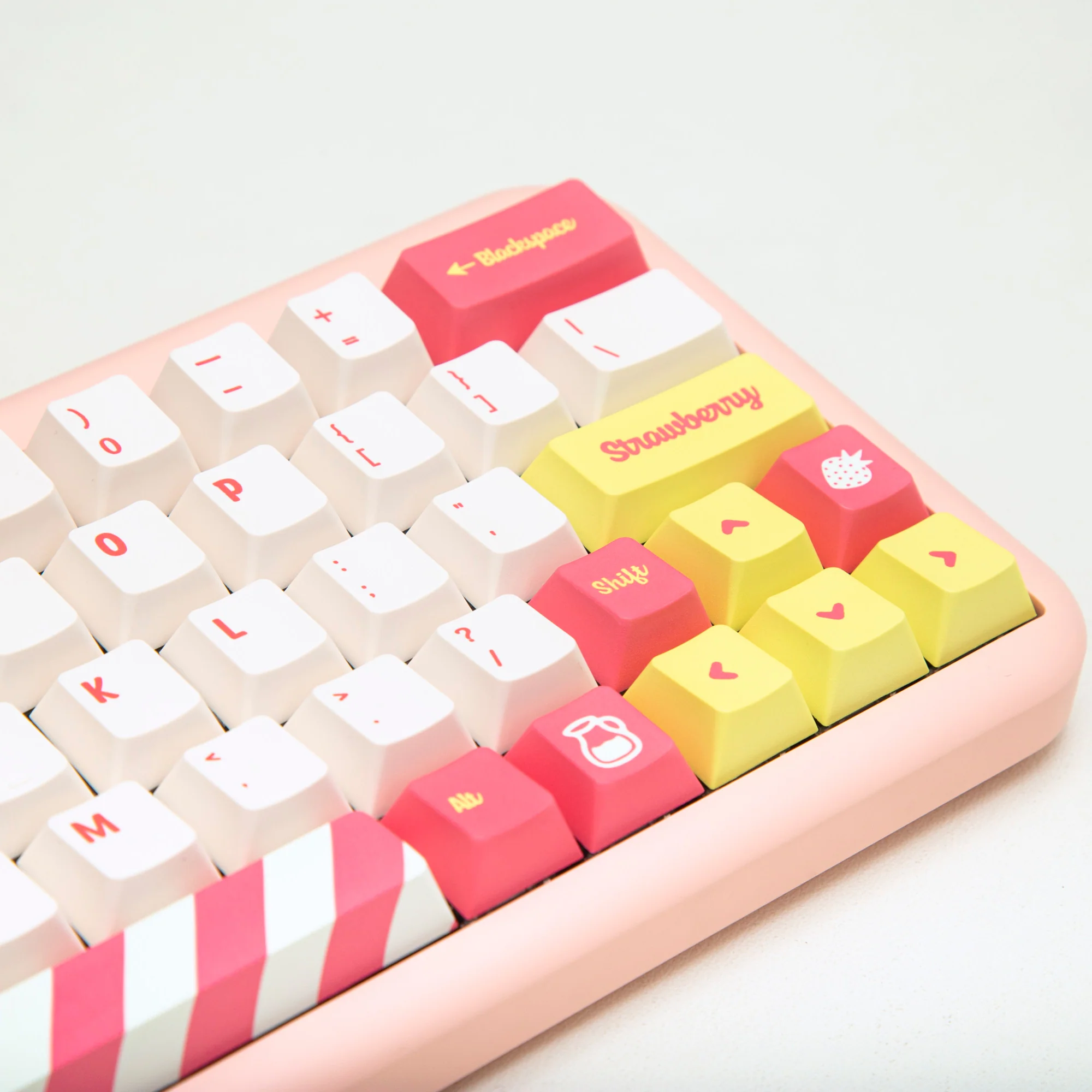 YUNZII Strawberry-Lemon Keycap Set - Image 3