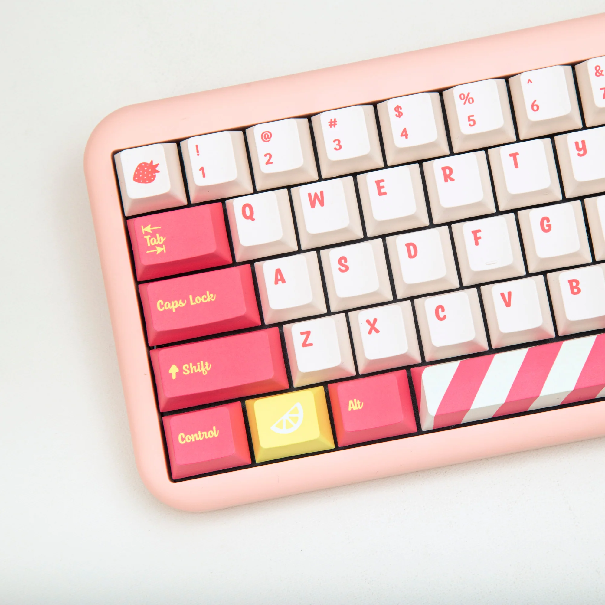 YUNZII Strawberry-Lemon Keycap Set - Image 4