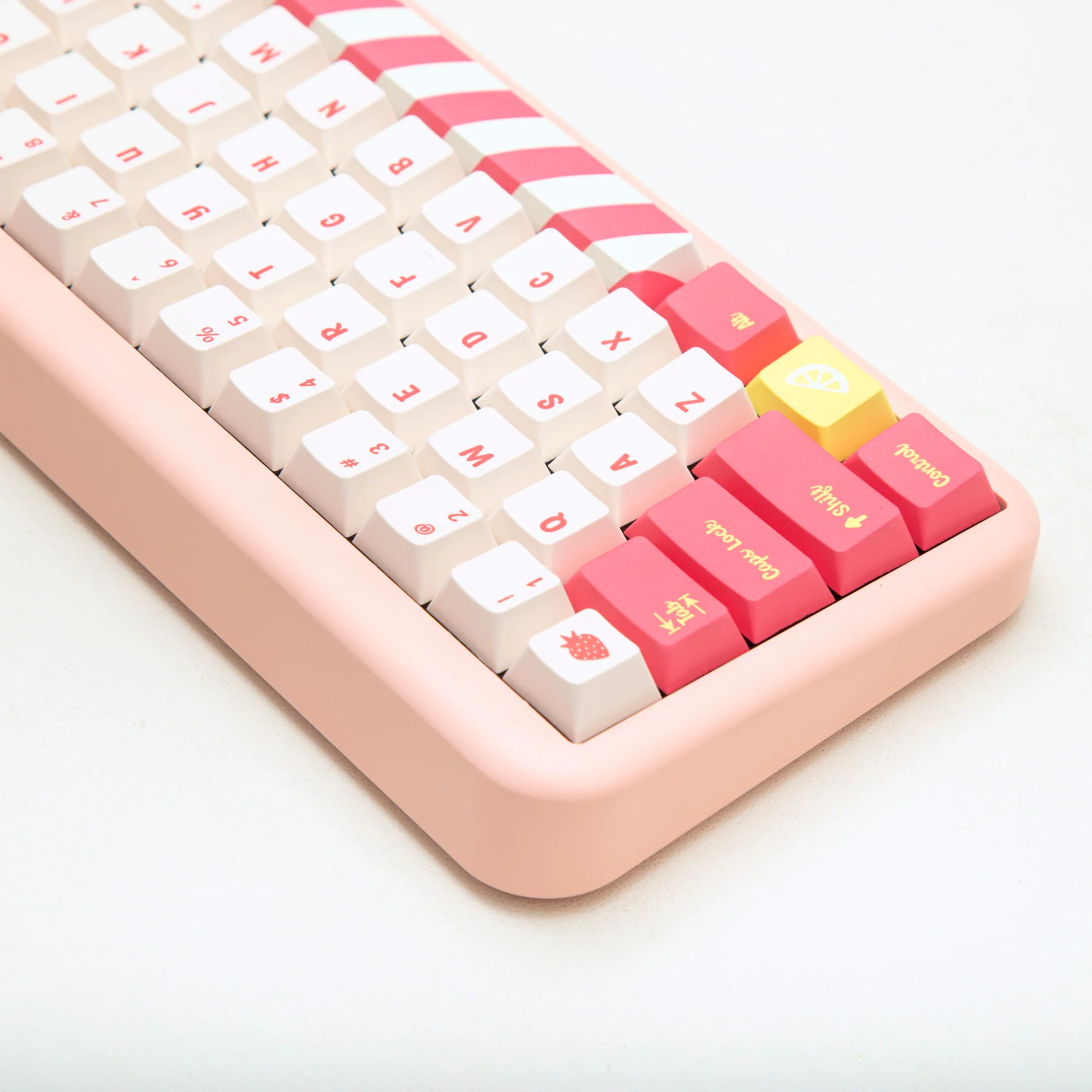 YUNZII Strawberry-Lemon Keycap Set - Image 8